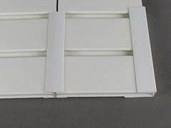 huaxiajie ราคาถูก slatwall สีเทาแบบพกพาที่มีความยืดหยุ่นเบาเป็นพิเศษสำหรับโชว์รูม