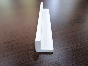 โฟมตกแต่งพลาสติก PVC Trim Moulding สำหรับกำแพง Inteiror สีขาว
