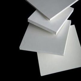 ฉนวนโฟมบอร์ดสีขาวมาตรฐานกำหนดแผงพีวีซีบอร์ดรีไซเคิลสูง