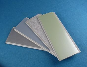 ราคาดี แผ่นผนัง UPVC สำหรับห้องน้ำแข็งแรงทนทานสำหรับปูผนังภายใน ออนไลน์