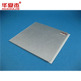 ราคาดี แผ่นติดผนัง UPVC กันน้ำสีขาวตกแต่งสำหรับห้องน้ำ 250 * 8mm ออนไลน์