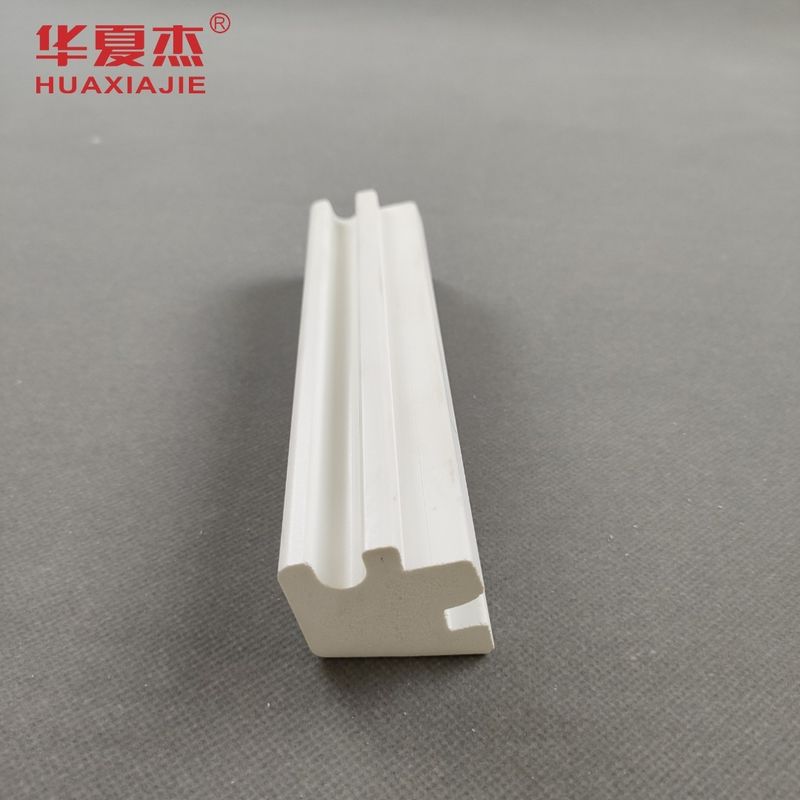 Side Packing Pvc กล่องบรรจุภัณฑ์ PVC ตัดแต่งสำหรับ Sill Nosing ไวนิลสีขาว 7ft