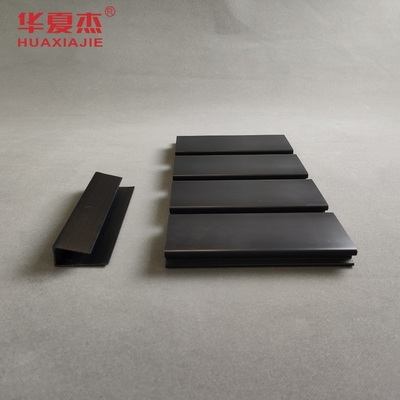 แผงไม้ระแนง PVC คุณภาพสูง วัสดุตกแต่งแผงโรงรถในร่ม