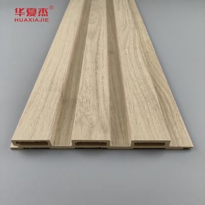ป้องกันรอยขีดข่วนธรรมชาติ ไม้ Wpc แผ่นผนัง การตกแต่งภายนอก แผ่น Wpc แผ่น laminated บอร์ด Fluted