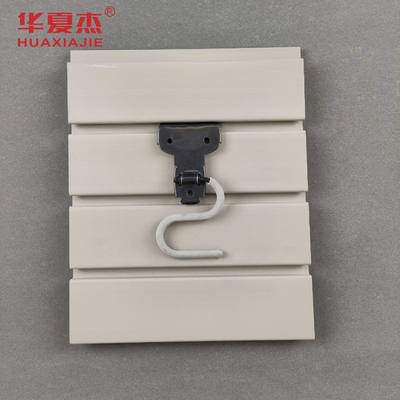 ผนังโรงรถเรียบเก็บเข้าลิ้นชัก / โรงรถ PVC Slatwall ด้วย Cellular Pvc สำหรับโรงงาน