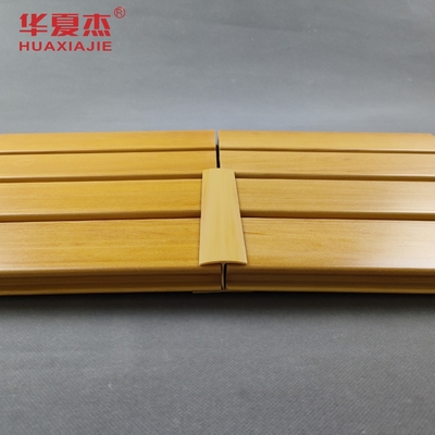 Slatwall Pvc จัดเก็บข้อมูลผนังแข็งแรง PVC ตกแต่งเถา 4ft 8ft