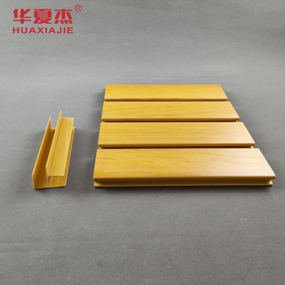 Slatwall Pvc จัดเก็บข้อมูลผนังแข็งแรง PVC ตกแต่งเถา 4ft 8ft