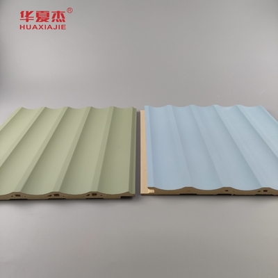 แผนผนัง Wpc แผนผนัง Pvc แผนผิวสีเขียว สีฟ้า การตกแต่งอาคาร