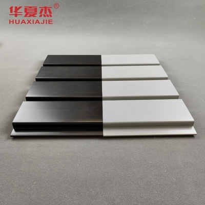 ความทนทานต่อการกระแทกที่ดี PVC Slatwall การจัดเก็บที่ทนทานและมีสไตล์