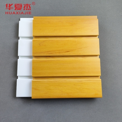 ความทนทานสูง PVC Slatwall ในความยาวที่กําหนดเองของ 4 ฟุตและ 8 ฟุต