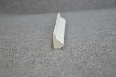ราคาดี 28mm X 17mm Base Cap แผ่น PVC Trim Moulding สำหรับผนังภายใน Customized ออนไลน์