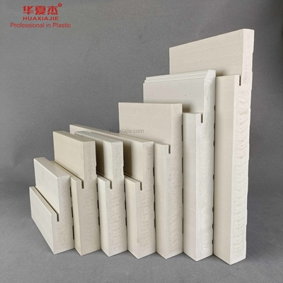 คุณภาพ ประตูเข้าวงกบ PVC WPC ผิวมันสูง 53 มม. X 8 มม โรงงาน