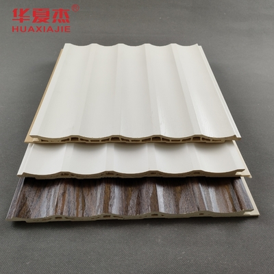 ป้ายกําแพง WPC สีที่ปรับแต่งแบบ Laminated U รูปทรงผนัง PVC ป้ายตกแต่งสําหรับห้องน้ําที่บ้าน