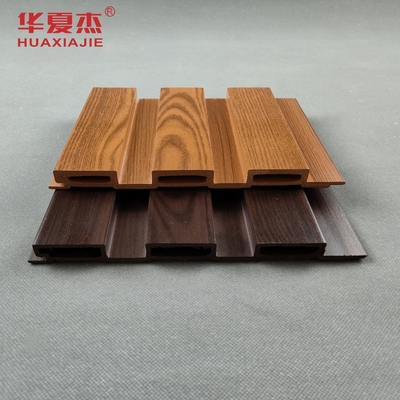 คุณภาพ ผนังไม้สีแดง WPC ผนังพิมพ์ความสว่างสูง PVC โรงงาน
