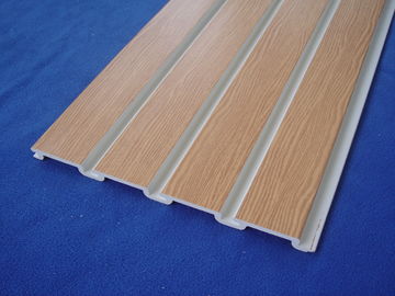 ราคาดี พลาสติกสีน้ำตาล Taupe 4x8 Pvc Slatwall / ผนัง Slatted สีขาวสำหรับชั้นวาง ออนไลน์