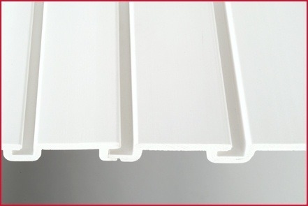 ราคาดี ปรับปรุงความยาว PVC Slatwall ด้วยความทนทานต่อไฟที่ดี 4 ฟุตและ 8 ฟุต พร้อมส่ง ออนไลน์