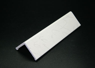 ราคาดี โปรไฟล์การอัดขึ้นรูปไวนิลภายในที่ทนทานแผ่น OEM L PVC PVC ออนไลน์