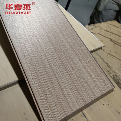 ราคาดี แผ่นผนัง PVC กันน้ําที่มีการออกแบบที่ทันสมัยและการติดตั้งง่ายสําหรับพื้นที่ภายในที่มีสไตล์ ออนไลน์